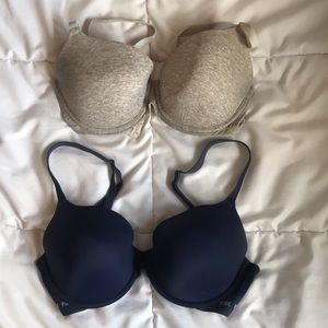 Victoria’s Secret Pink bras